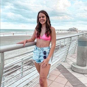 Meet your Posher, Megan